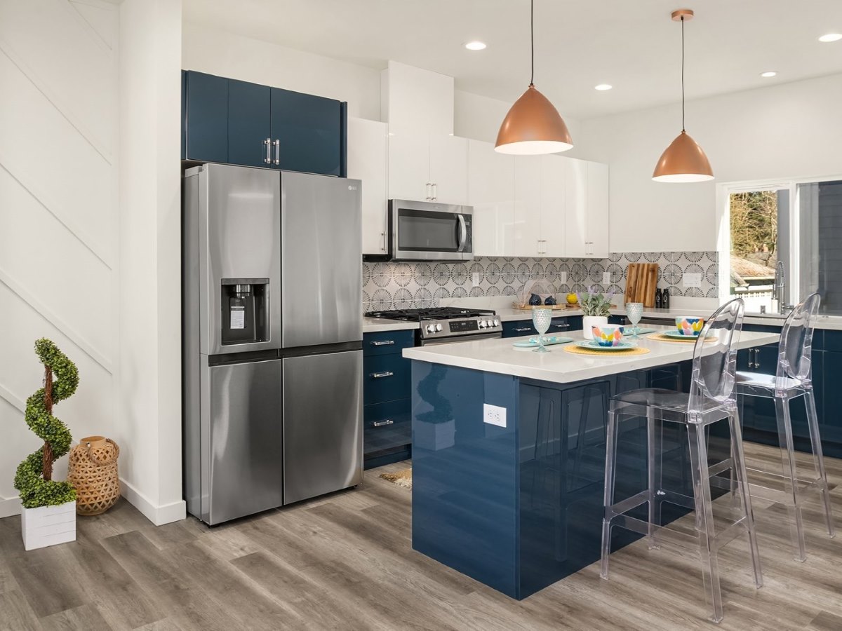 Kitchen Surfaces & Backsplashes